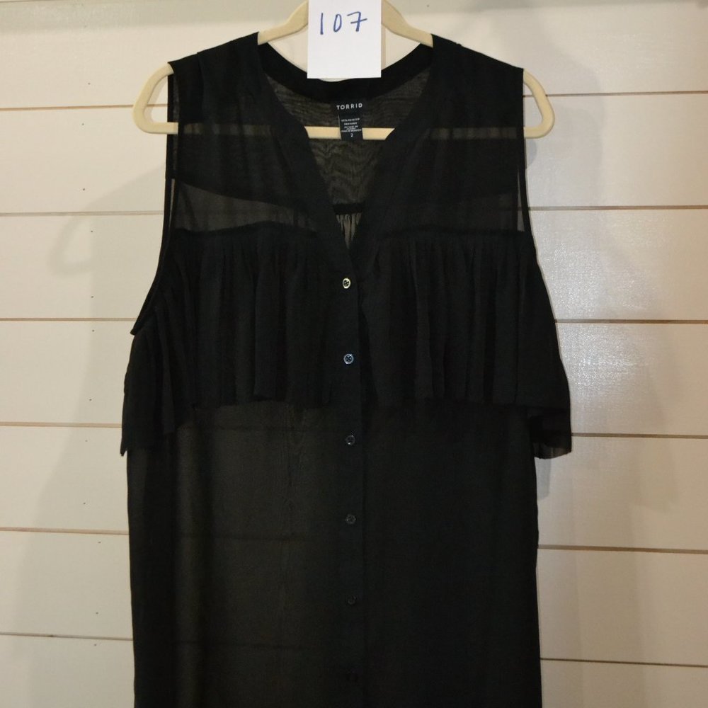 TORRID 2 BLACK SHEER WTH RUFFLE TANK.  NWOT (107)